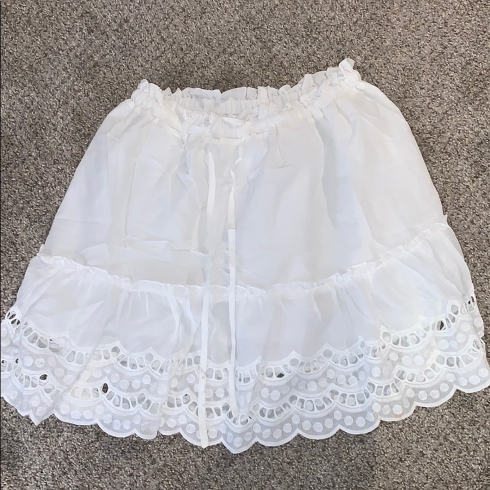 Cute white skirt